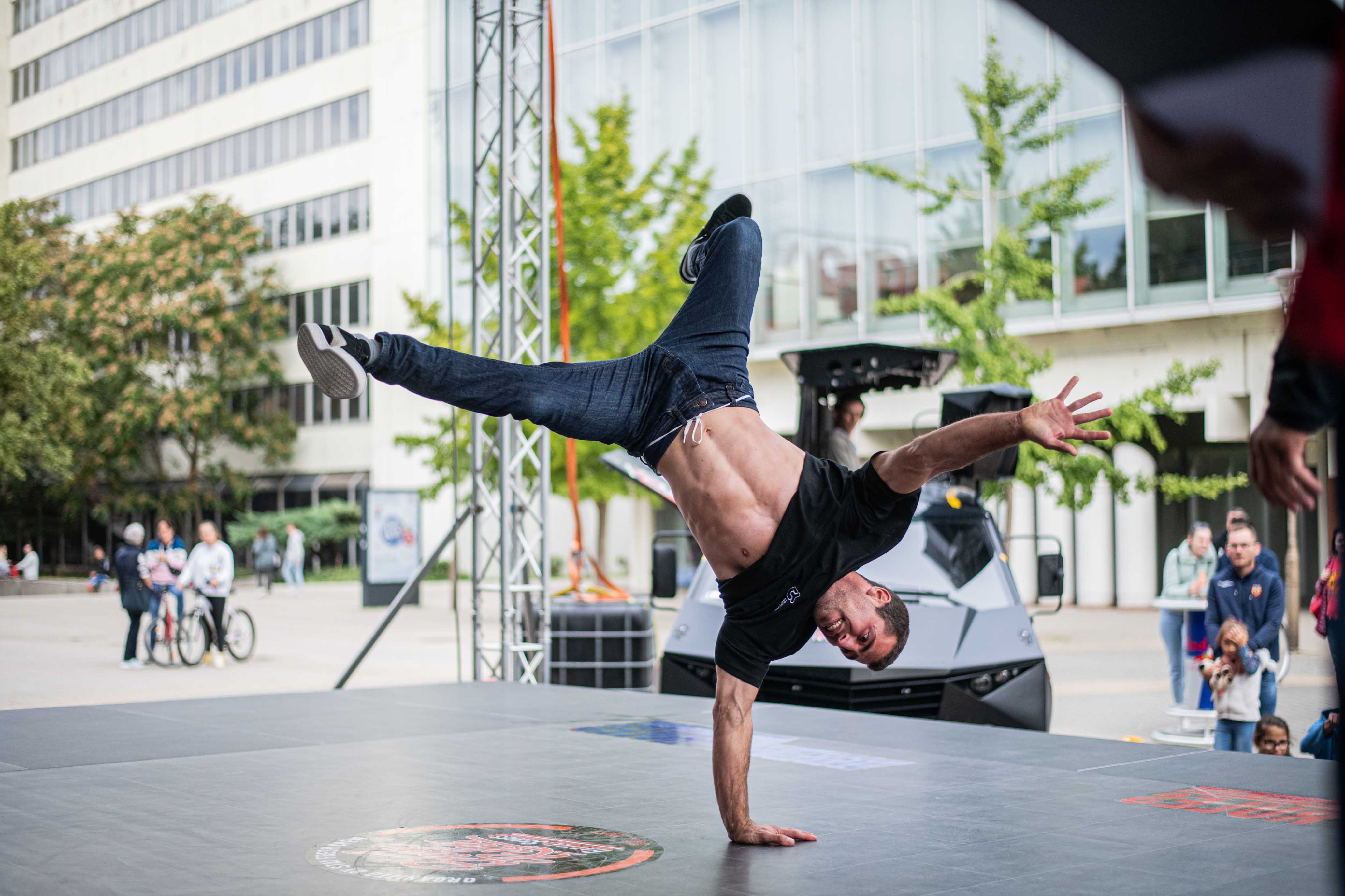 Brejkdens – Studijska poseta – Urban Connection — fotografija 2